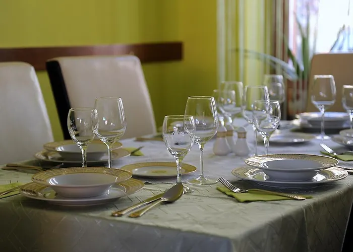 Kovacs Panzio Es Etterem Отель *